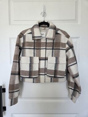 Abercrombie & Fitch Plaid Cropped Jacket